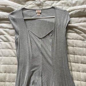 grey dress